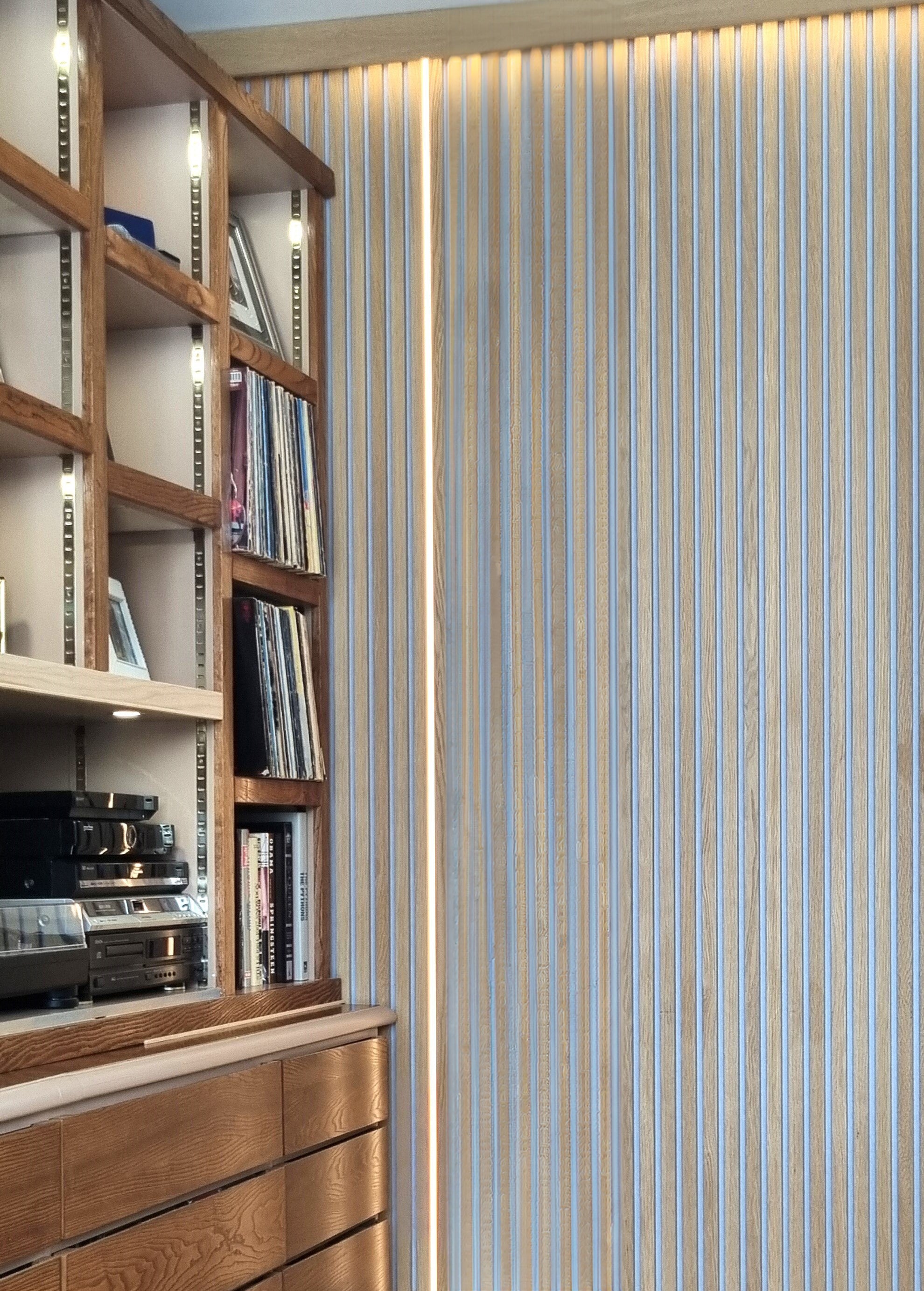 x1 Standard Warm White Slat Wall Light Bar